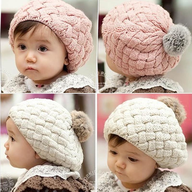 Cute bonnet tricoté pour bébé