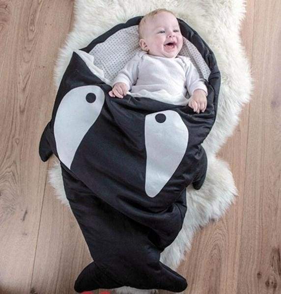 Couchage bébé en forme de Requin